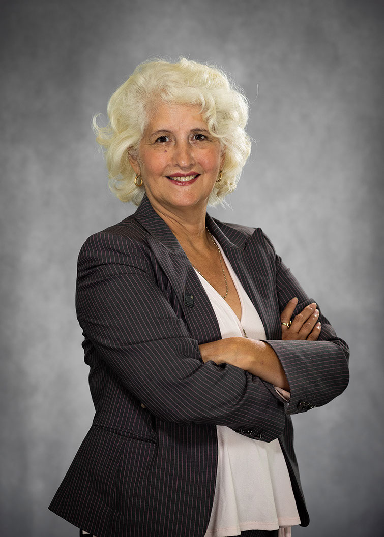 This is a photo of a model at Edgewater by © Lando Media.